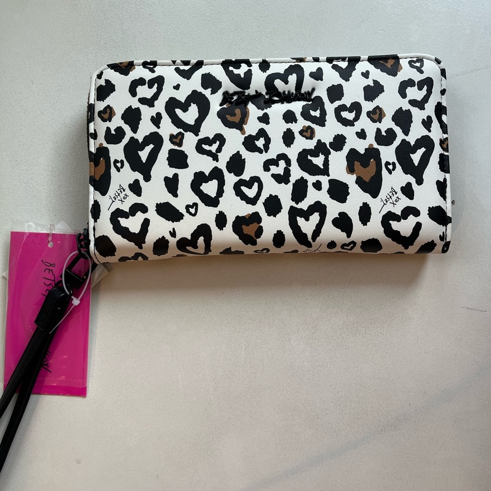 Betsey Johnson White Leopard Heart Print Wristlet Wallet with Pink Tag